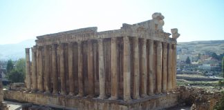 Templul lui Bacchus din Baalbek, una dintre cele mai impresionante ruine romane Templul lui Bacchus