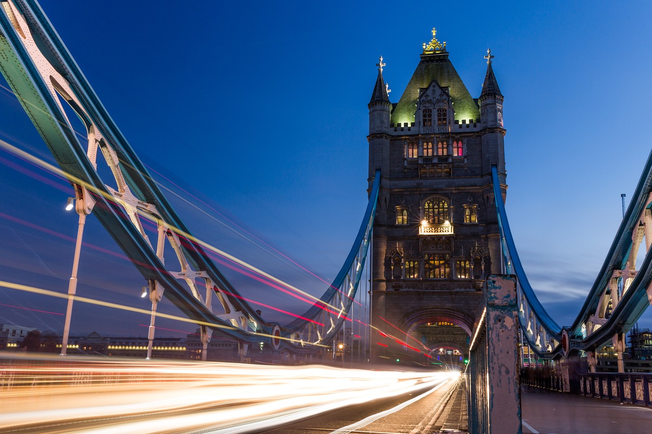 Tower Bridge din Londra1