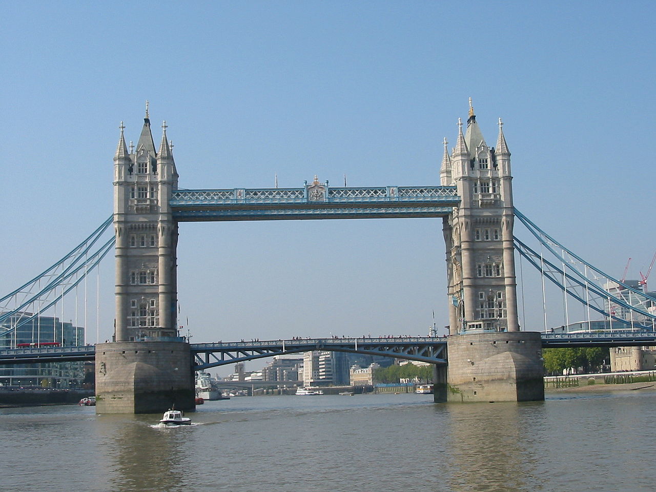 Tower Bridge din Londra111