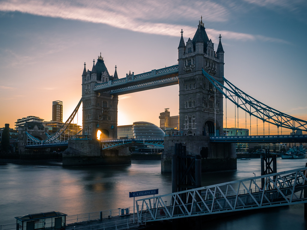 Tower Bridge din Londra1111