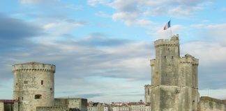 Turnul Felinarului din La Rochelle: Obiective turistice Franta – La Rochelle Turnul Felinarului din La Rochelle