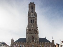Turnul clopotnitei din Bruges
