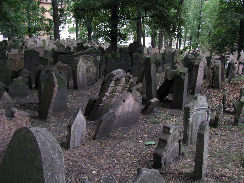 Vechiul cimitir evreiesc din Praga111