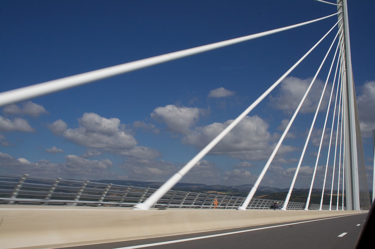 Viaductul Millau111