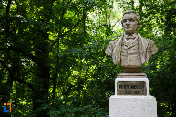 aansamblul-de-arhitectura-balneara-din-buzias-judetul-timis-bustul-lui-mihai-eminescu.jpg