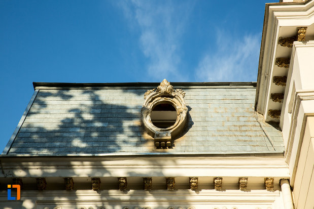acoperisul-de-la-casa-de-pe-str-domneasca-nr-70-din-galati-judetul-galati.jpg