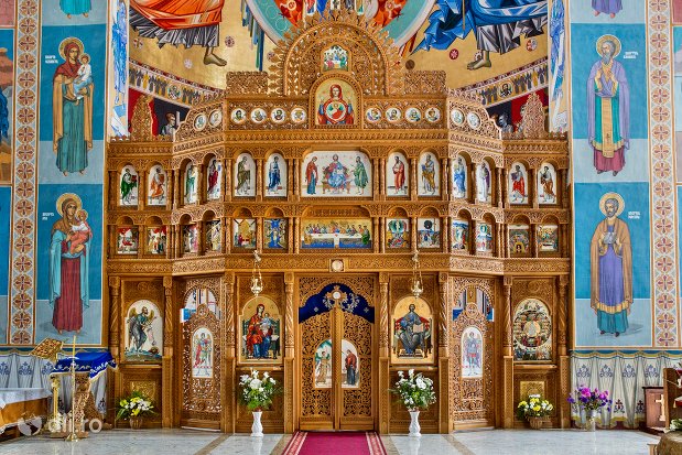 altarul-din-catedrala-ortodoxa-din-negresti-oas-judetul-satu-mare.jpg
