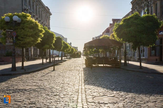 ansamblul-de-arhitectura-strada-mihai-eminescu-si-strada-1-decembrie-din-braila-judetul-braila.jpg