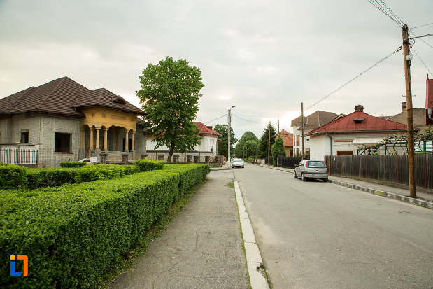 ansamblul-urban-calea-eroilor-din-targu-jiu-judetul-gorj.jpg