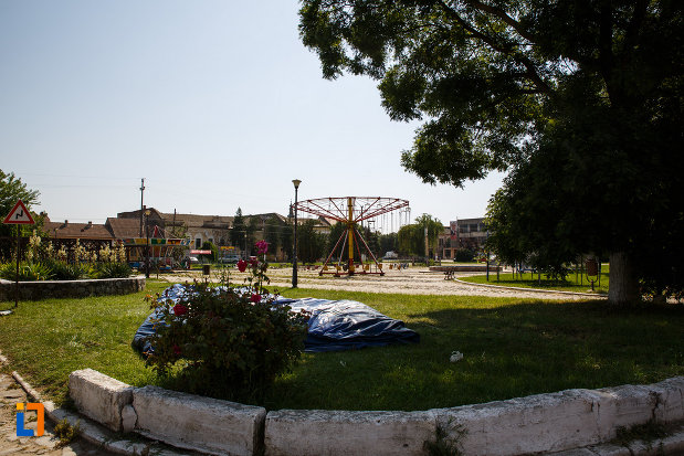 ansamblul-urban-piata-cetatii-din-ciacova-judetul-timis.jpg