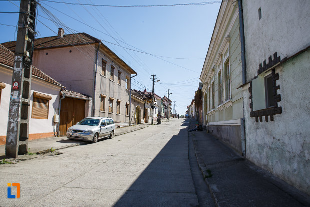ansamblul-urban-str-dominic-stanca-din-orastie-judetul-hunedoara-monument-istoric.jpg