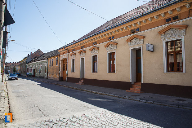 ansamblul-urban-str-george-baritiu-din-orastie-judetul-hunedoara-monument-arhitectonic.jpg