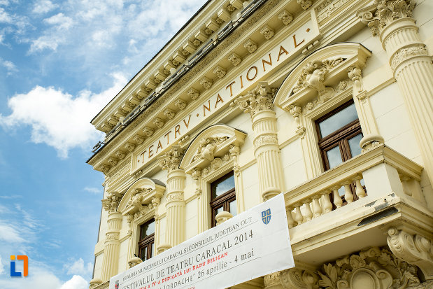 balcon-de-la-teatrul-national-din-caracal-judetul-olt.jpg
