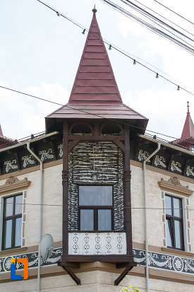 balcon-si-turn-de-la-hotelul-carol-fosta-vila-1-1896-din-vatra-dornei-judetul-suceava.jpg