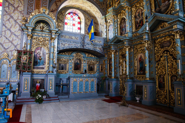balconul-de-la-biserica-ortodoxa-nasterea-maicii-domnului-din-sannicolau-mare-judetul-timis.jpg