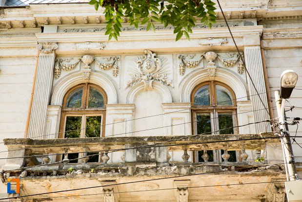 balconul-de-la-casa-kistodulo-suliottis-din-braila-judetul-braila.jpg