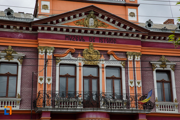 balconul-de-la-muzeul-de-istorie-din-lugoj-judetul-timis.jpg