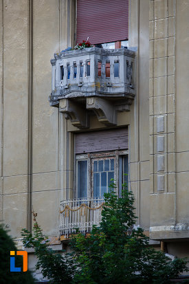 balconul-de-la-palatul-dauerbach-din-timisoara-judetul-timis.jpg