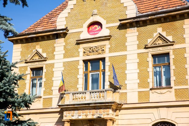 balconul-de-la-palatul-postelor-din-brasov-judetul-brasov.jpg