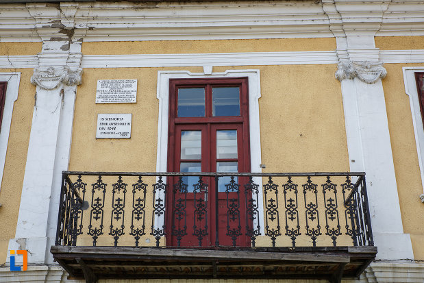 balconul-de-la-protopopiat-reformat-din-targu-mures-judetul-mures.jpg