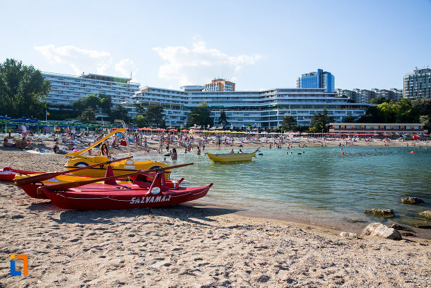 barci-de-agrement-in-statiunea-neptun-olimp-judetul-constanta.jpg