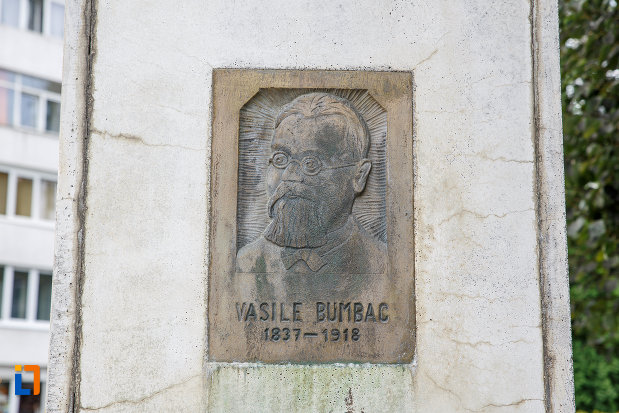 basorelief-cu-vasile-bumbac-bustul-lui-mihai-eminescu-din-suceava-judetul-suceava.jpg