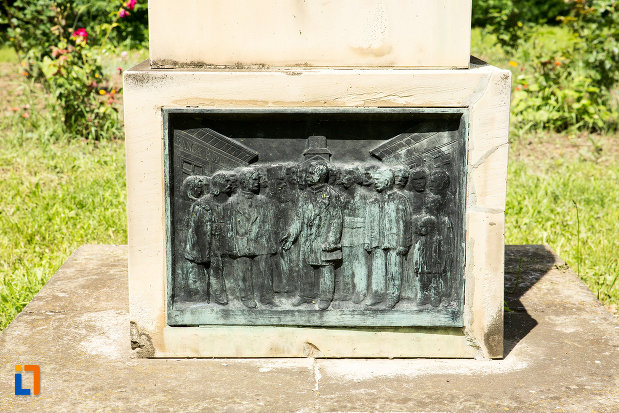 basorelief-de-la-bustul-lui-spiru-haret-din-tecuci-judetul-galati.jpg