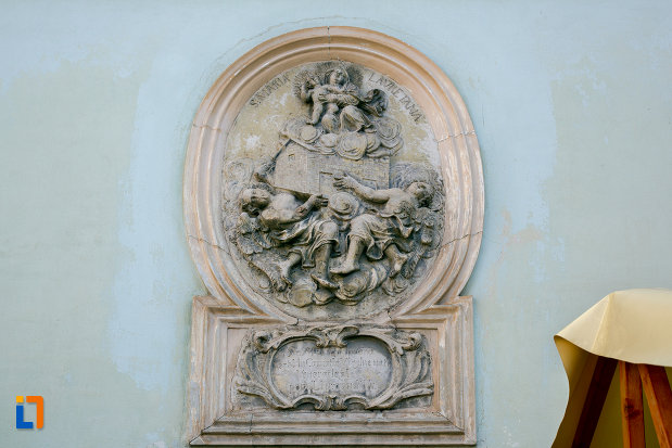 basorelief-de-pe-biserica-franciscana-din-cluj-napoca-judetul-cluj.jpg
