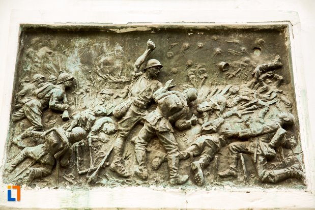 basorelief-de-pe-monumentul-eroilor-din-dorohoi-judetul-botosani.jpg