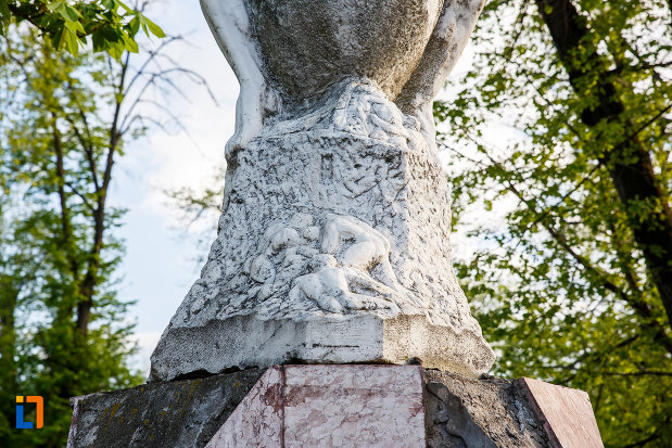 basorelief-de-pe-monumentul-eroilor-din-sebes-judetul-alba.jpg