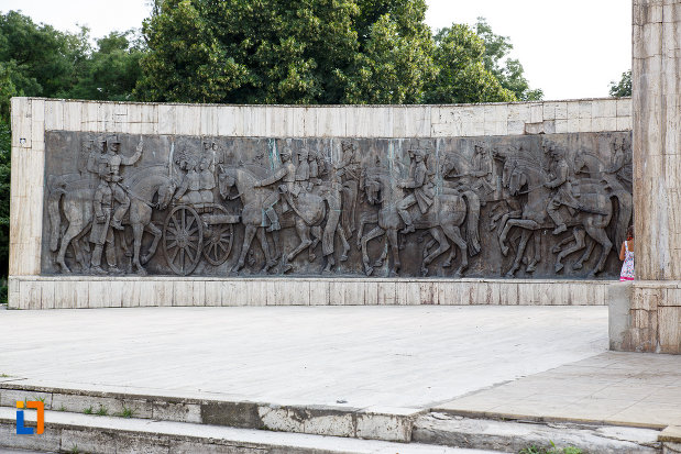 basorelieful-stang-de-la-monumentul-independentei-din-turnu-magurele-judetul-teleorman.jpg