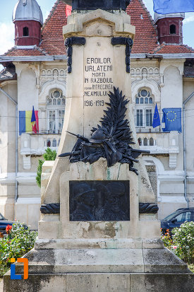 baza-de-la-monumentul-eroilor-din-urlati-judetul-prahova.jpg