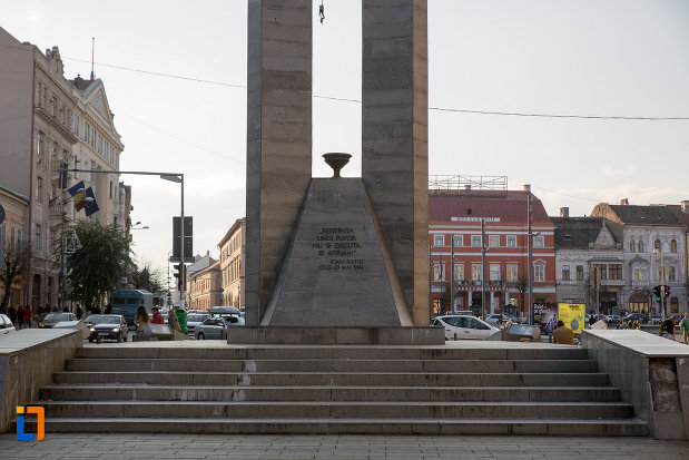baza-de-la-monumentul-memorandistilor-din-cluj-napoca-judetul-cluj.jpg