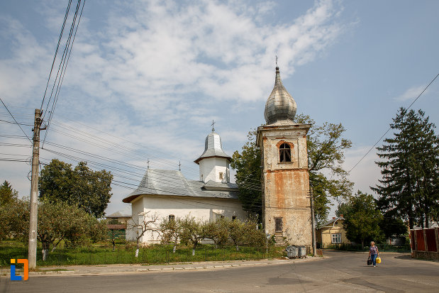 biserica-armeneasca-turnu-rosu-din-suceava-judetul-suceava.jpg