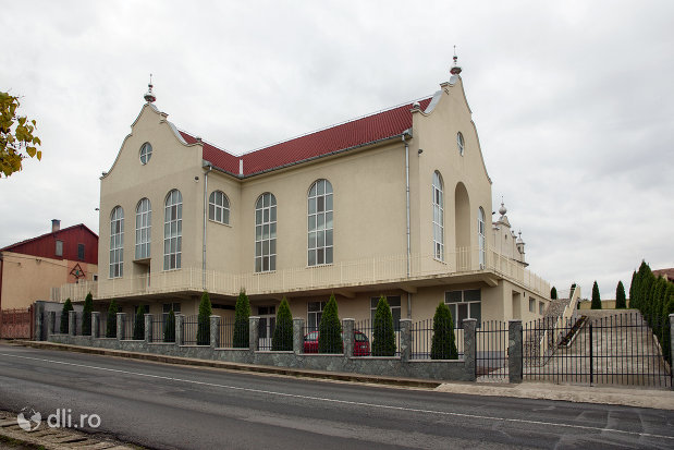 biserica-baptista-din-borla-judetul-salaj.jpg