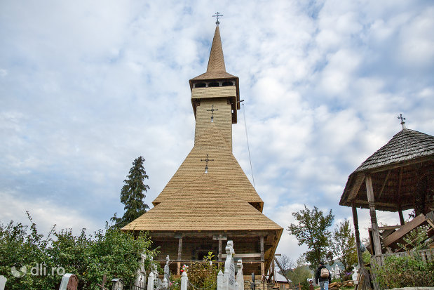 biserica-de-lemn-cuvioasa-paraschiva-din-botiza-judetul-maramures.jpg