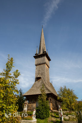 biserica-de-lemn-din-plopis-judetul-maramures.jpg