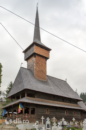 biserica-de-lemn-sf-arhangheli-din-borsa-judetul-maramures.jpg
