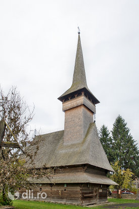 biserica-de-lemn-sf-nicolae-din-bogdan-voda-judetul-maramures-vedere-sin-lateral.jpg