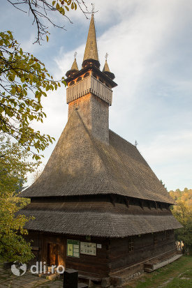biserica-de-lemn-sf-nicolae-josani-din-budesti-judetul-maramures.jpg