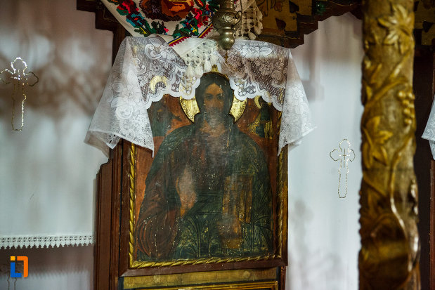 biserica-de-lemn-sf-pantelimon-din-baile-olanesti-judetul-valcea-icoana-cu-iisus-hristos.jpg