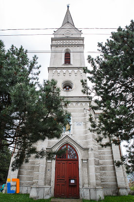 biserica-evanghelica-din-petrosani-judetul-hunedoara-vazuta-din-fata.jpg