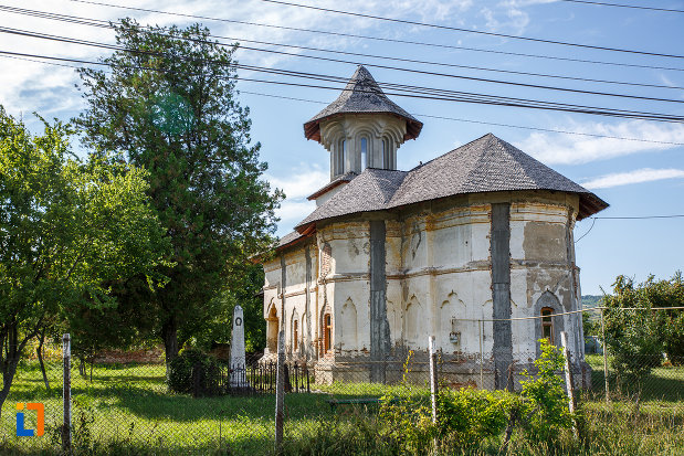 biserica-galbena-sf-dimitrie-sf-nicolae-1761-din-urlati-judetul-prahova.jpg