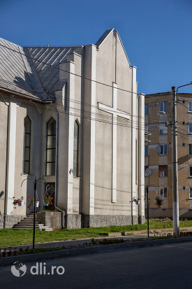 biserica-greco-catolica-din-baia-sprie-judetul-maramures-vedere-din-lateral.jpg