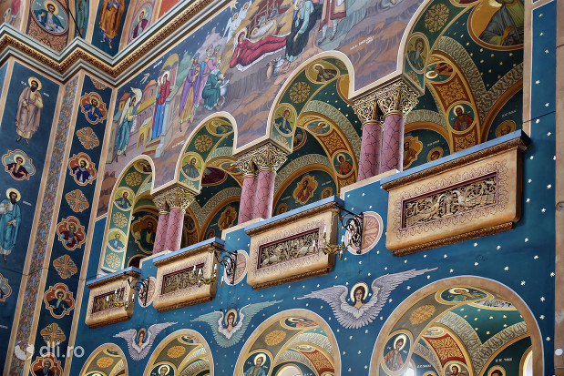 biserica-greco-catolica-sfintii-arhangheli-mihail-si-gavril-partea-de-sus-a-bisericii.jpg