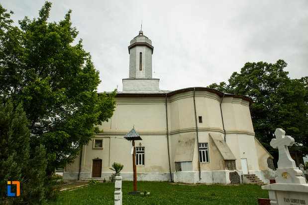 biserica-nasterea-maicii-domnului-din-odobesti-judetul-vrancea.jpg