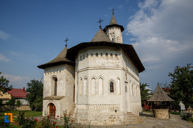 biserica-nasterea-sf-ioan-botezatorul-din-suceava-judetul-suceava.jpg