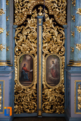 biserica-ortodoxa-nasterea-maicii-domnului-din-sannicolau-mare-judetul-timis-usa-cu-decoratiuni-deosebite.jpg