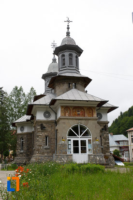 biserica-ortodoxa-sf-treime-din-azuga-judetul-prahova.jpg