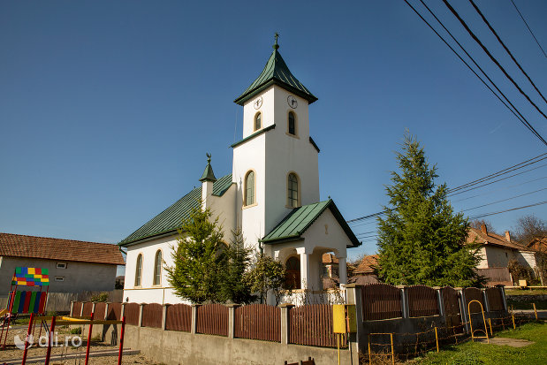 biserica-reformata-din-criseni-judetul-salaj.jpg